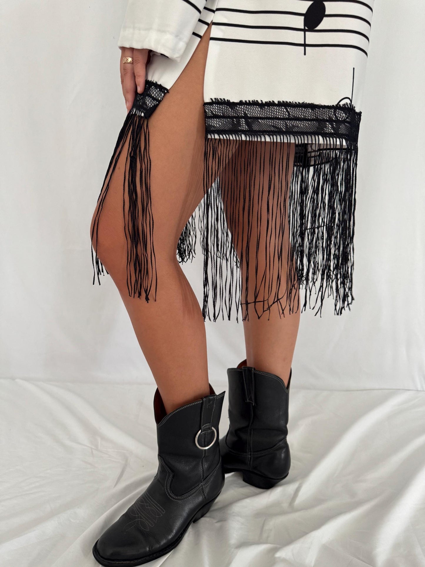 70s vintage sheet music lover fringed trim long sleeved dress