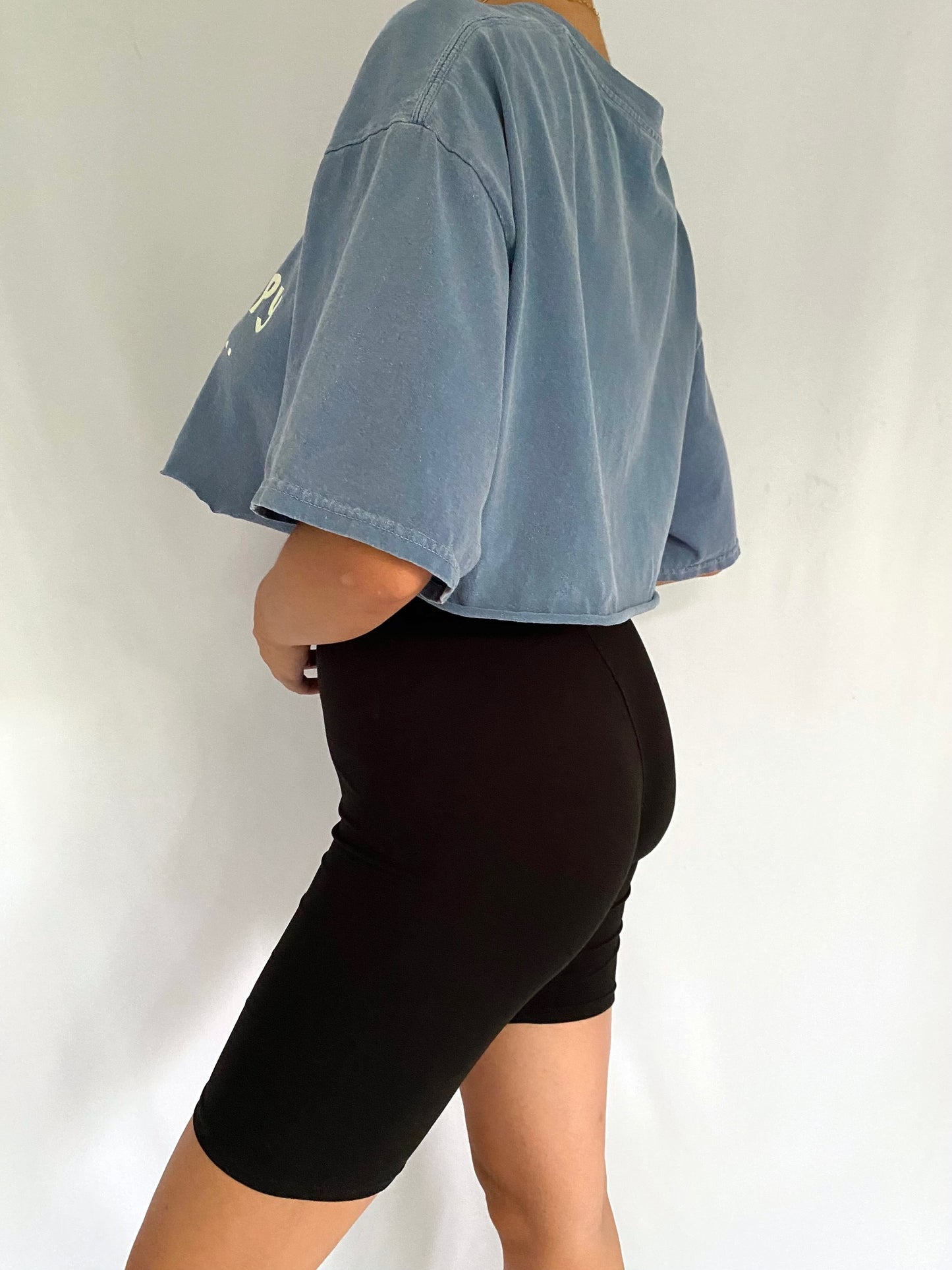2000s vintage blue happy hour drinks cropped tee shirt