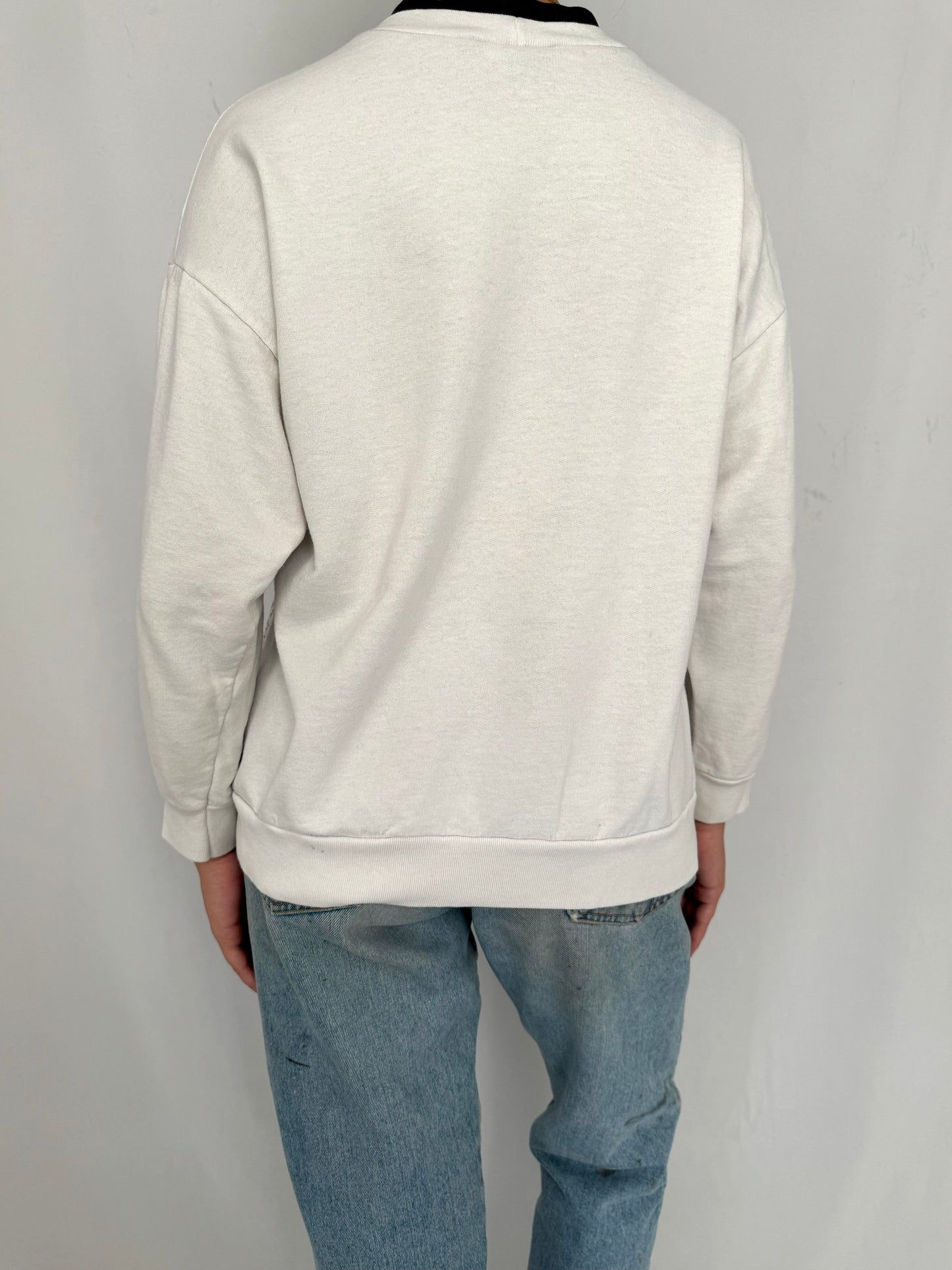 90s vintage white snowy winter scene pullover sweatshirt