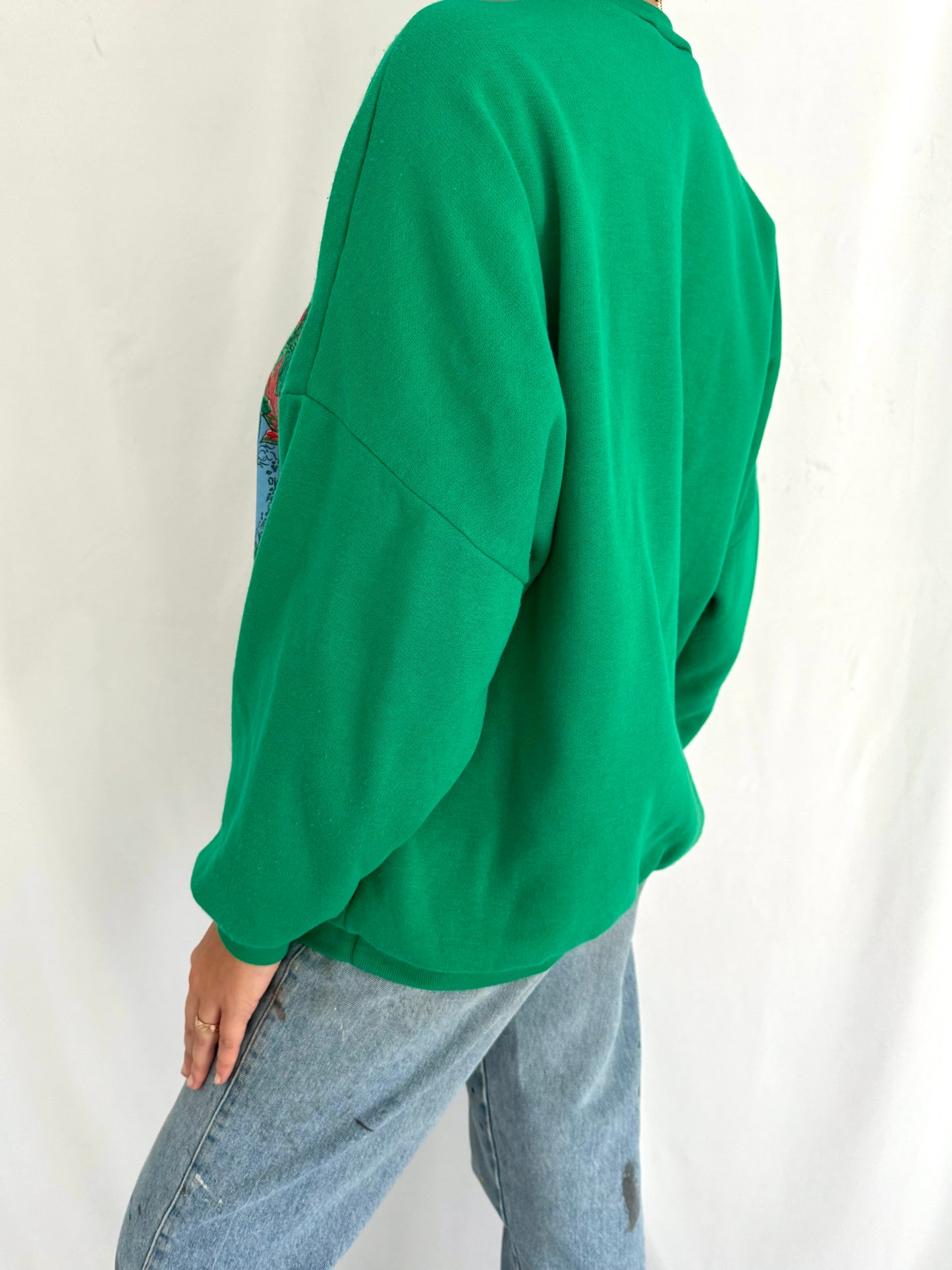 90s vintage green festive holiday scene pullover sweater