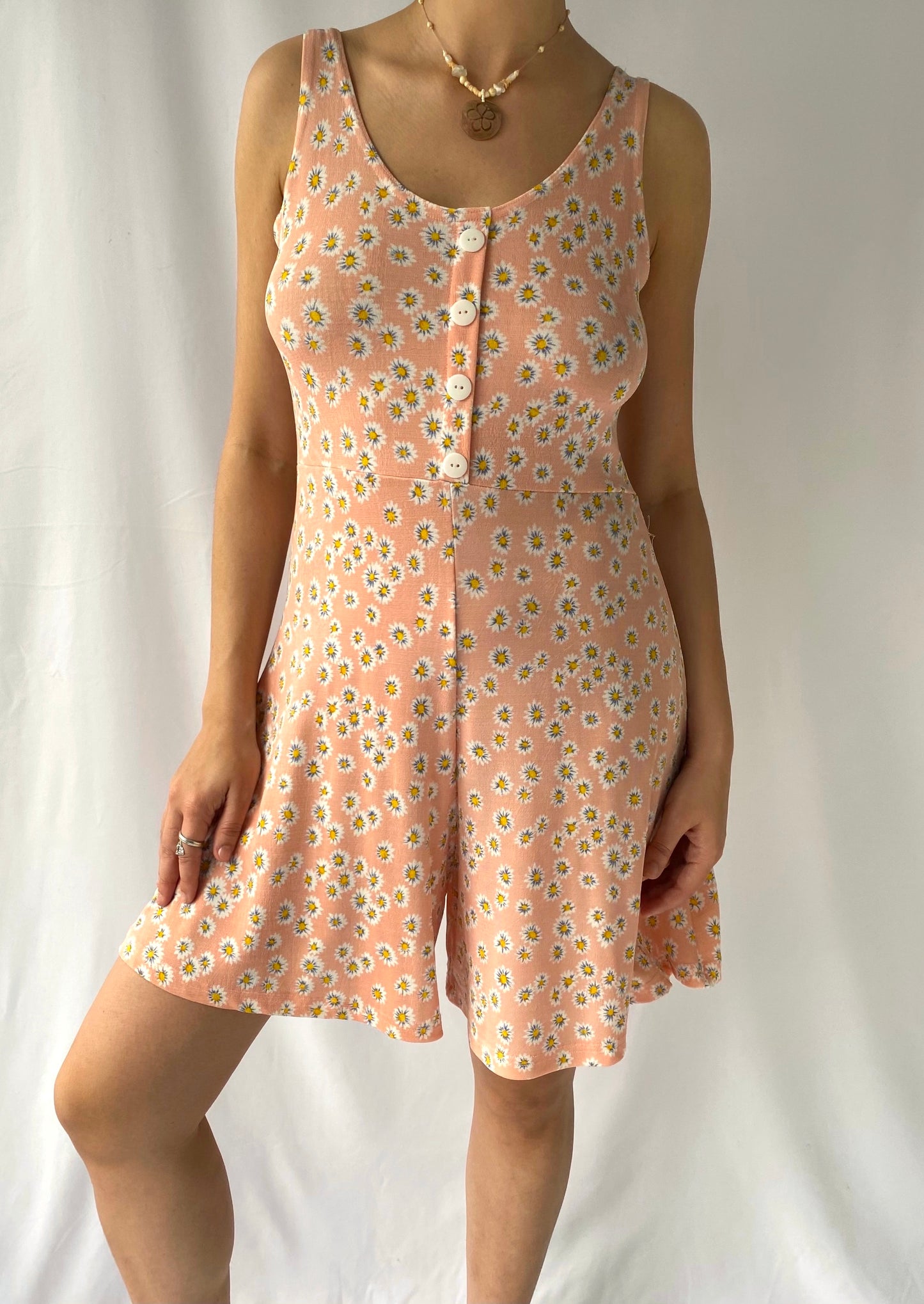 90s vintage light pink floral daisies summer romper – small, medium