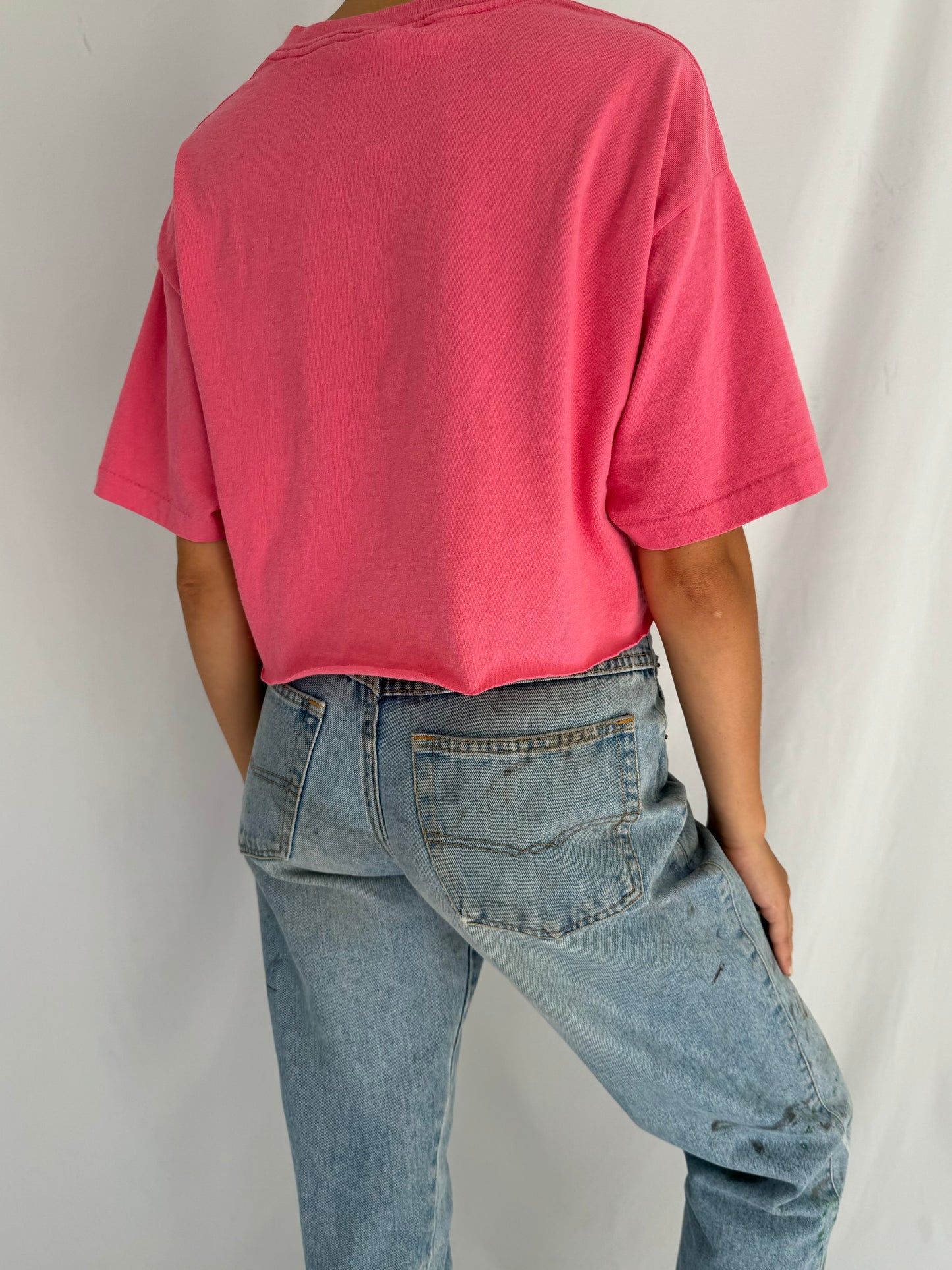 90s vintage pink bonjour paris graphic cropped tee shirt – medium | cute souvenir eiffel tower short sleeved cotton crop top