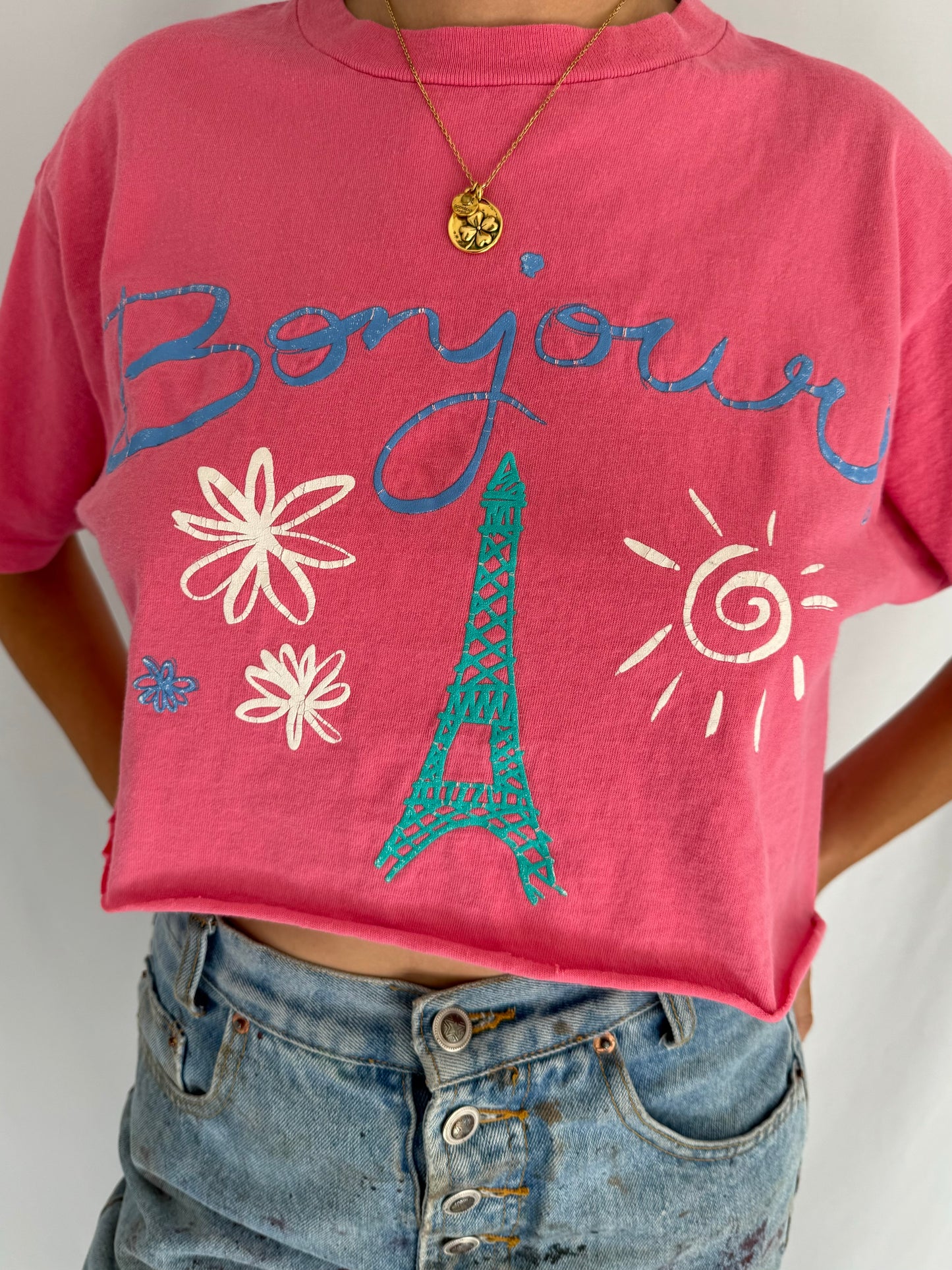 90s vintage pink bonjour paris graphic cropped tee shirt – medium | cute souvenir eiffel tower short sleeved cotton crop top