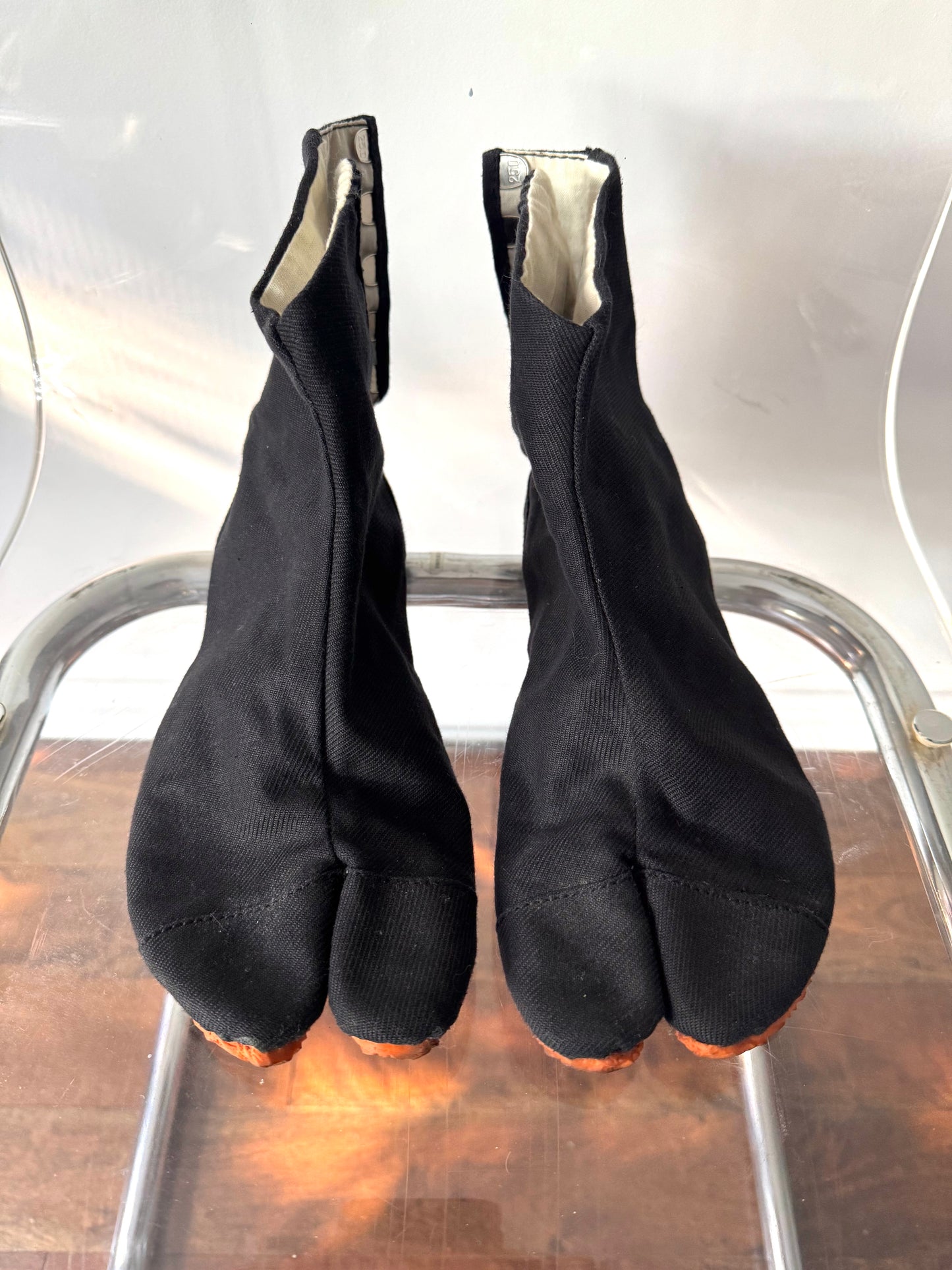 vintage black Japanese split two toed tabi boots