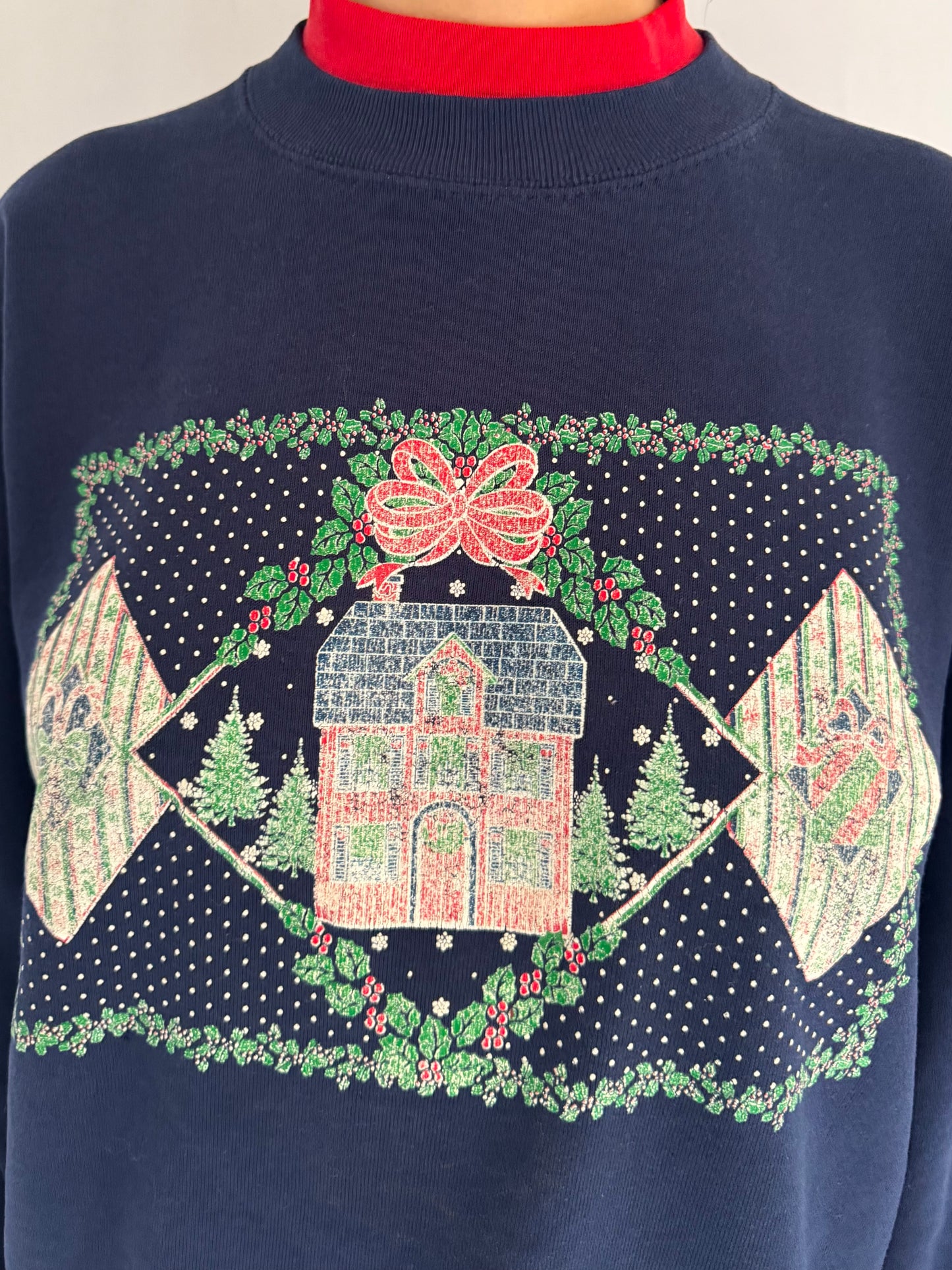 90s vintage navy blue winter holiday festive graphic pullover sweatshirt