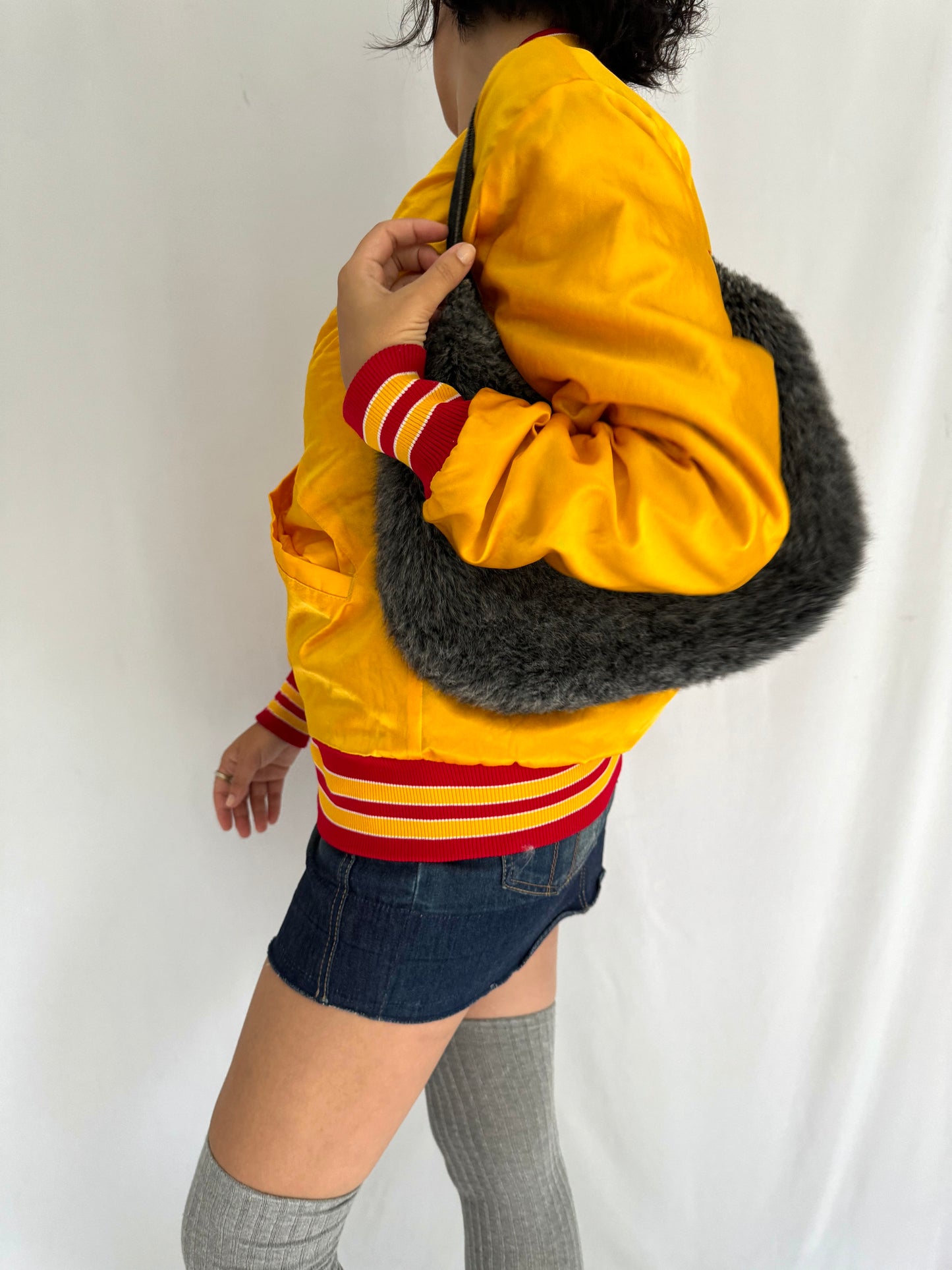 90s vintage grey faux fur fuzzy light shoulder bag