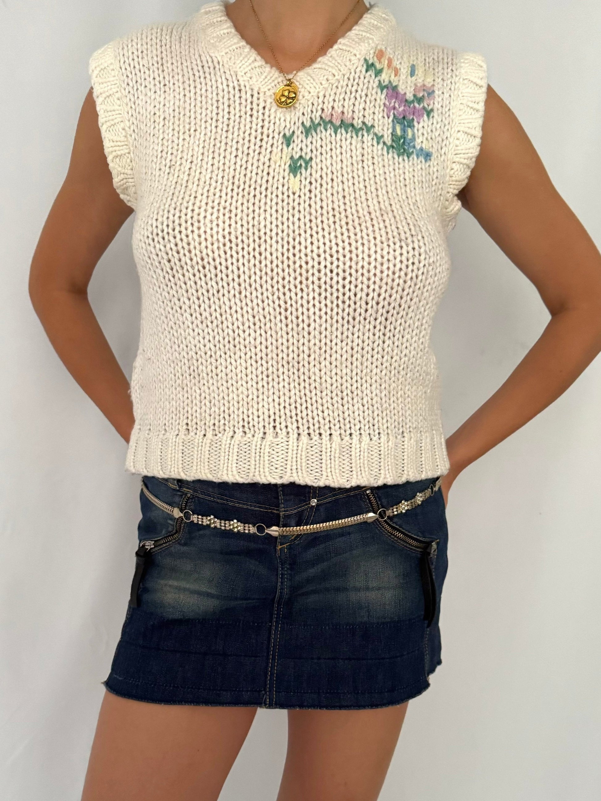 70s vintage cream floral knit sleeveless sweater vest