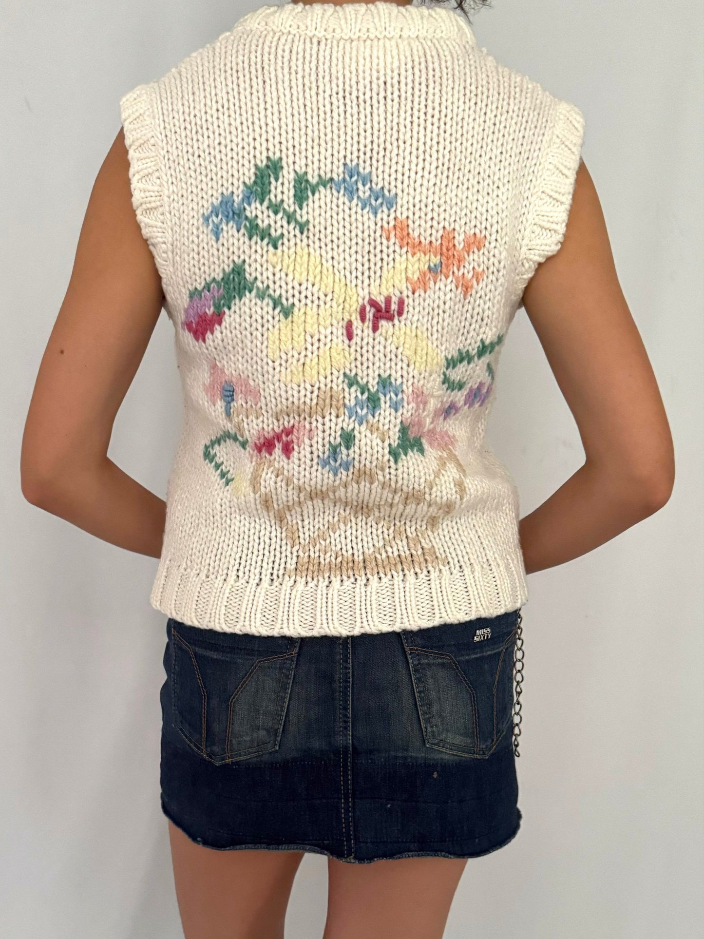 70s vintage cream floral knit sleeveless sweater vest – small | embroidered pastel cottage granny pullover cardigan