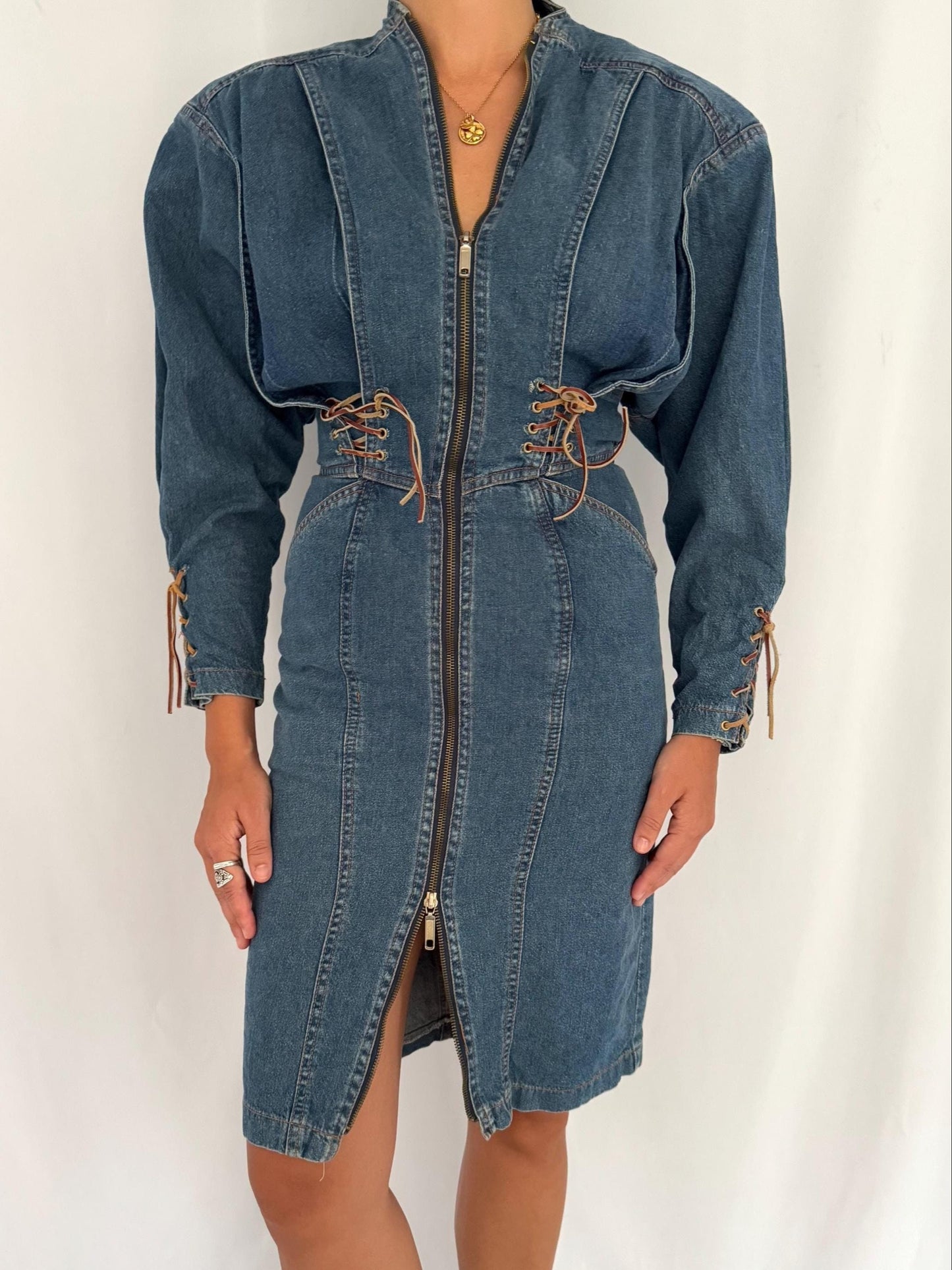 80s vintage blue denim fitted pencil full zip up jean dress – small | power dressing retro wiggle long sleeved dress