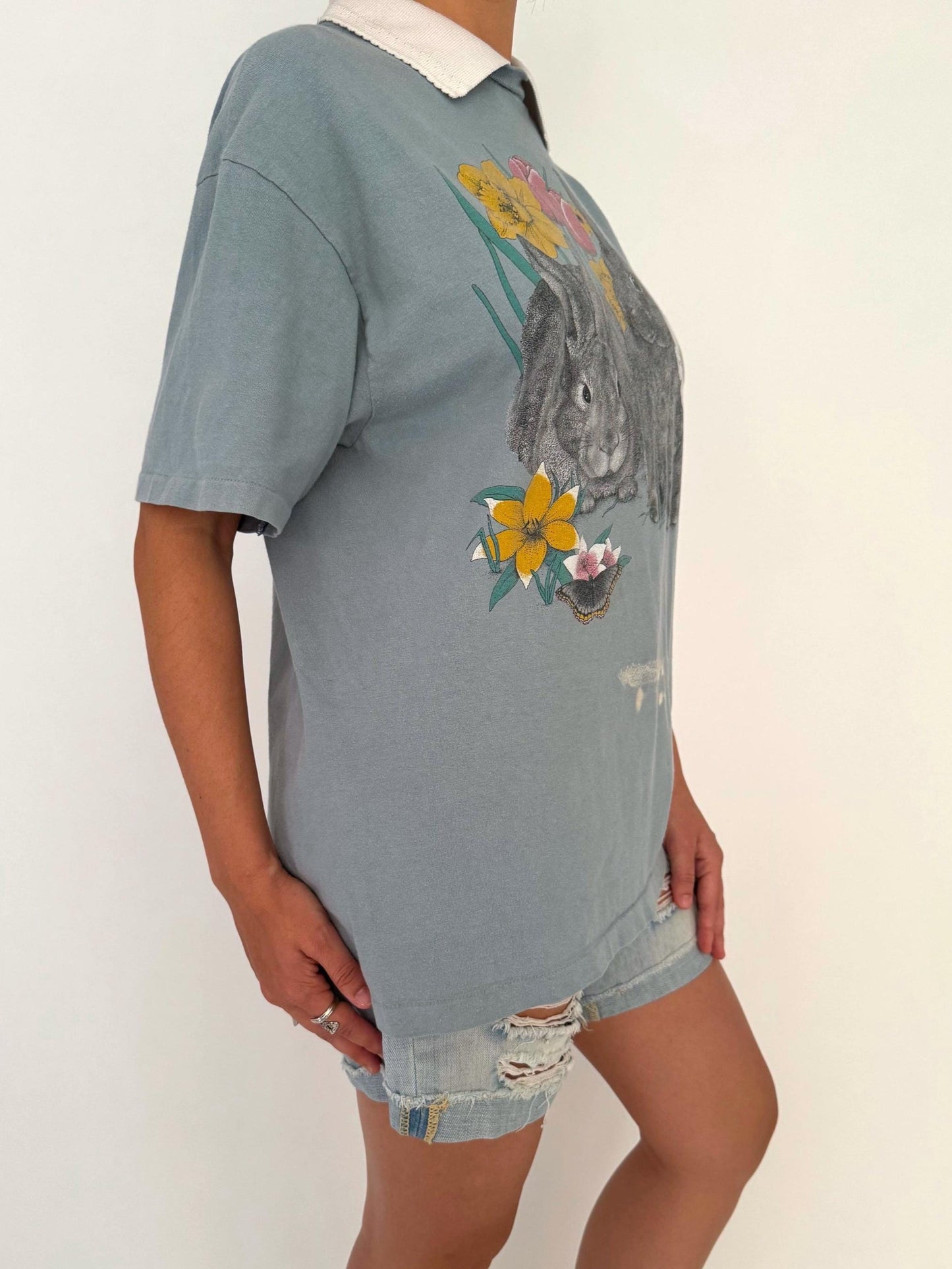 90s vintage bunnies animal graphic collared top – large | outdoor nature distressed short sleeved shirt