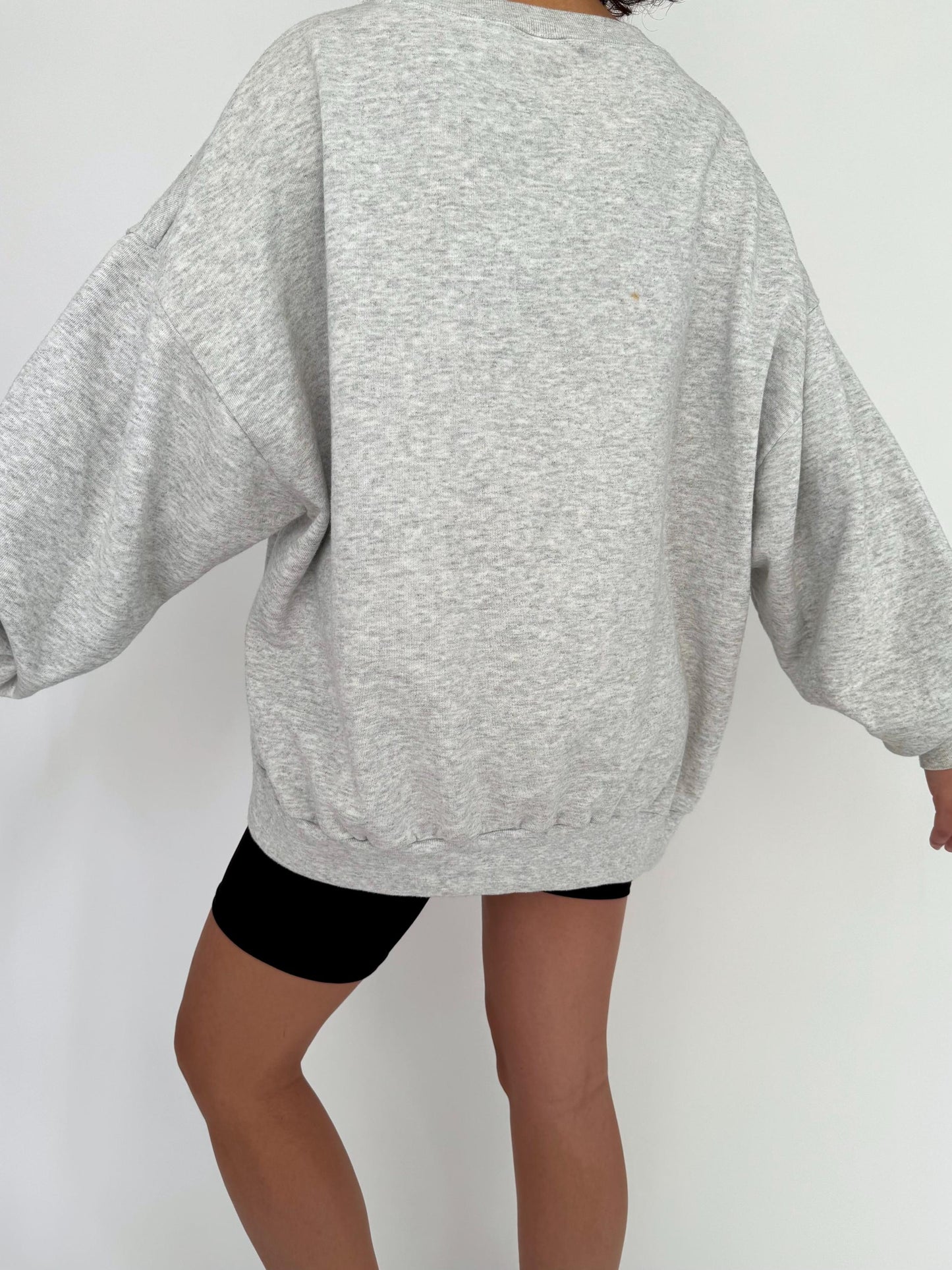 90s vintage grey cow animal outdoor farm graphic pullover sweatshirt