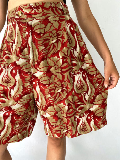 90s vintage abstract paisley long shorts – small, medium | pleated retro print mom cut slouchy wide leg bermuda shorts