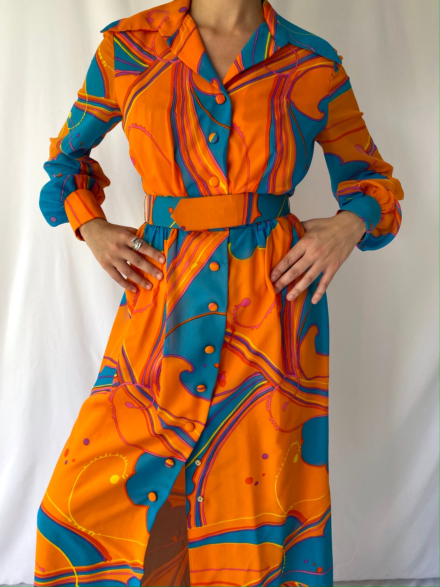 70s vintage orange blue psychedelic collared button up maxi dress – small | groovy abstract long sleeved dress