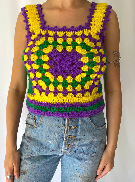 60s 70s vintage multicolor granny square hand knit crochet tank top – large | retro hippy festival sweater crop top