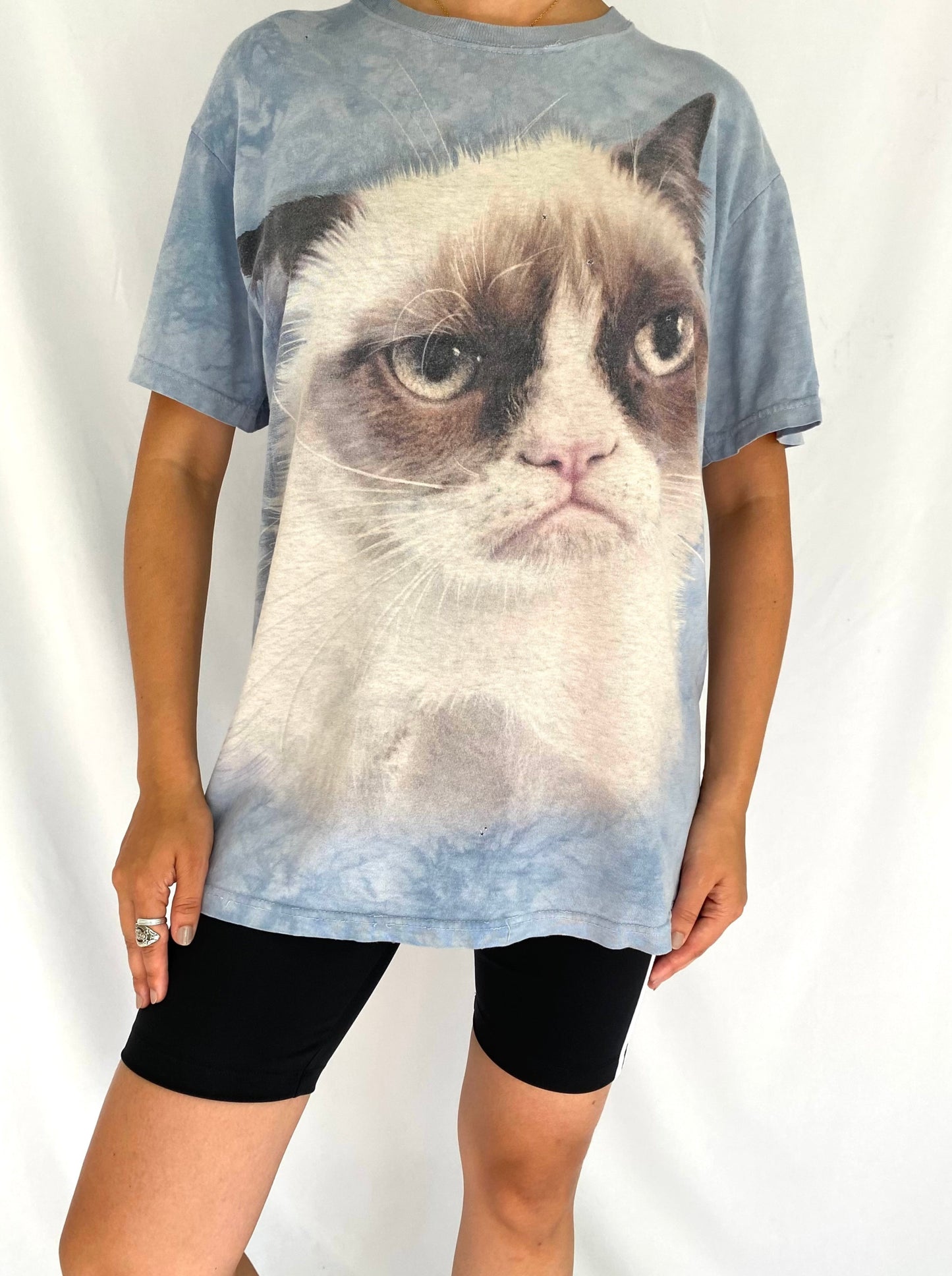 y2k vintage grumpy cat graphic short sleeved tee shirt – medium | the mountain kitten casual soft nature animal pet retro pure cotton tshirt