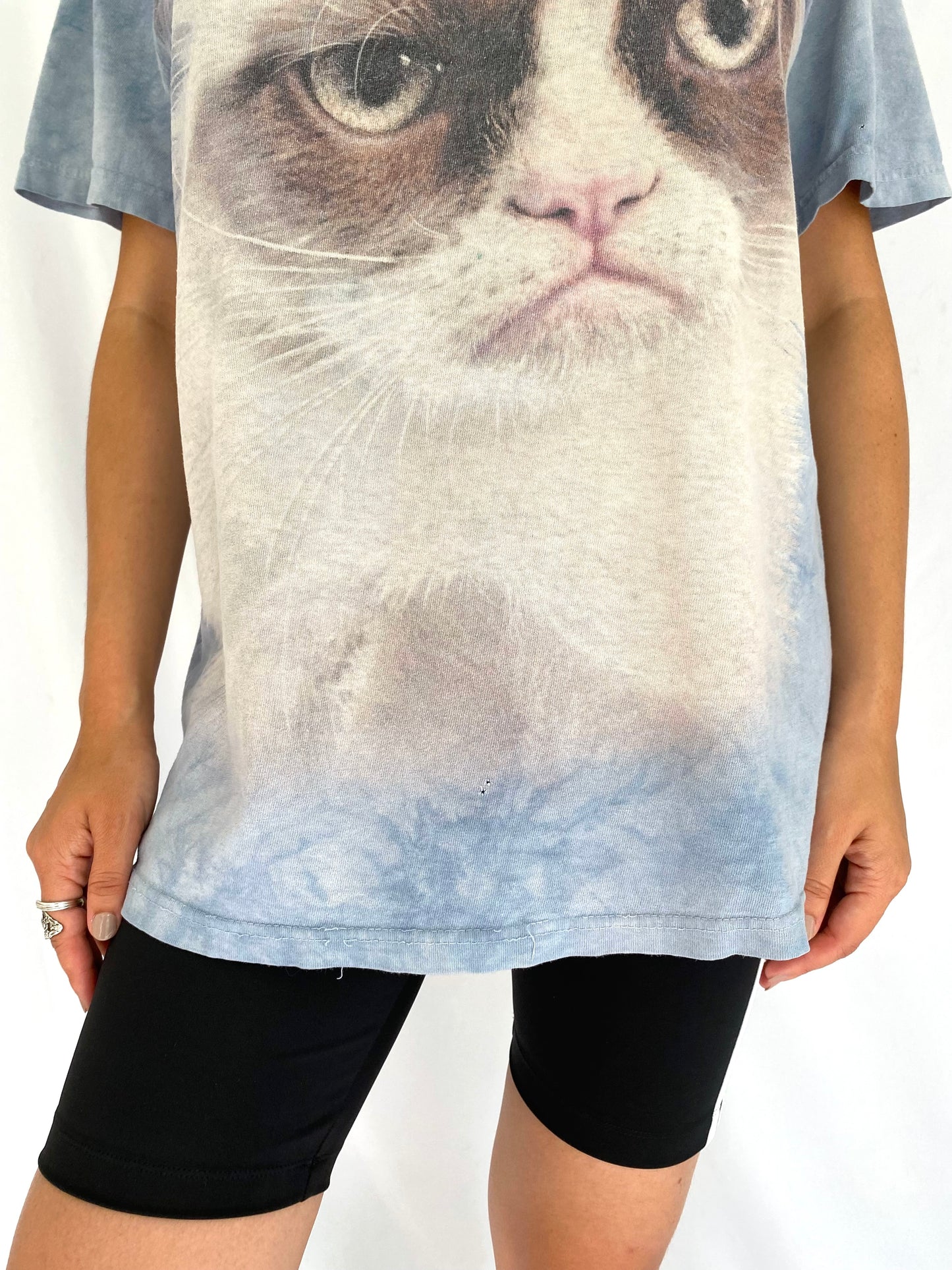 y2k vintage grumpy cat graphic short sleeved tee shirt – medium | the mountain kitten casual soft nature animal pet retro pure cotton tshirt