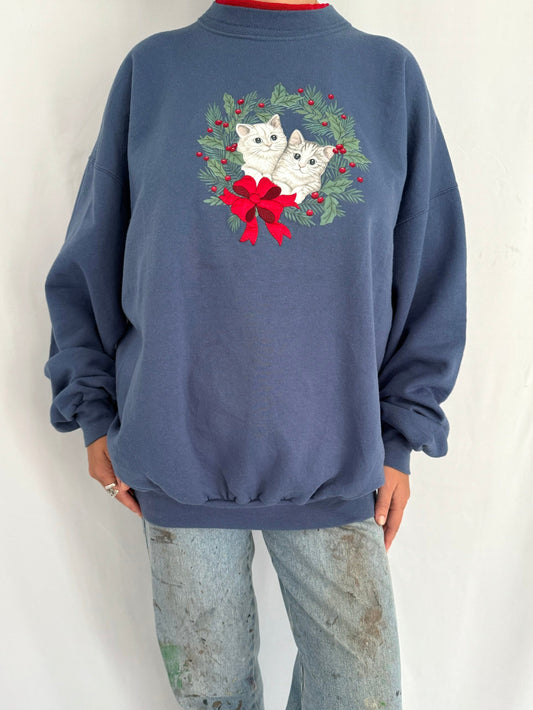 90s vintage blue winter holiday kittens graphic pullover sweatshirt – extra large | christmas wreath cats animal festive collared sweater