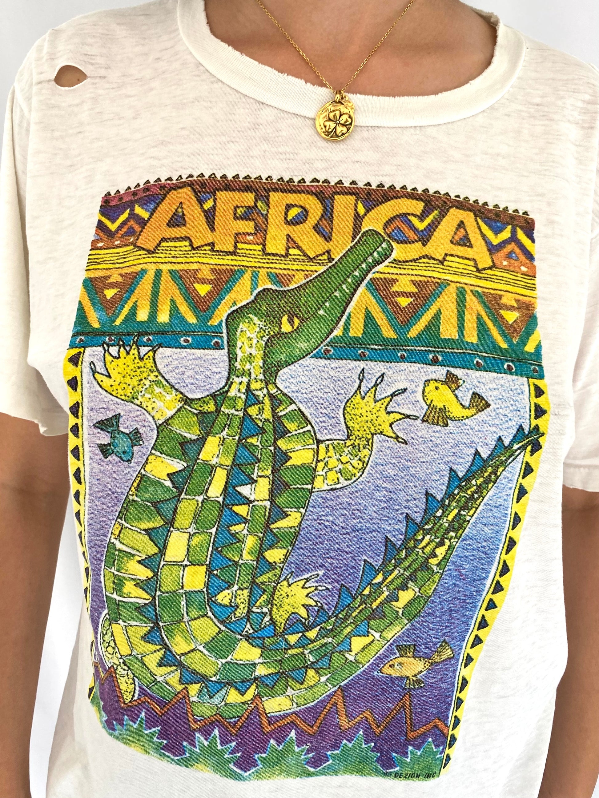 2000s vintage Africa crocodile distressed thrashed tee shirt 