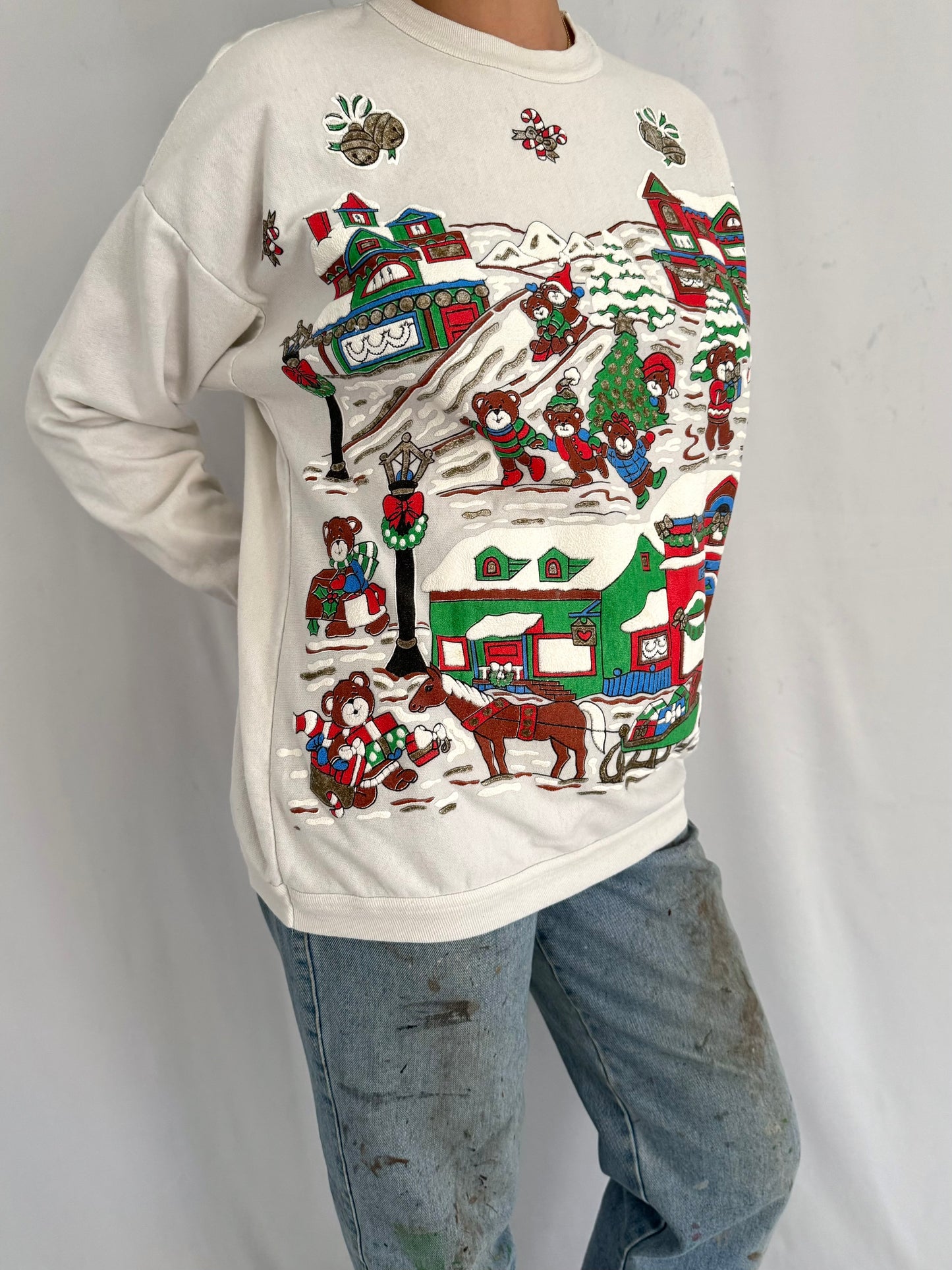 90s vintage colorful teddy bear christmas scene pullover sweater