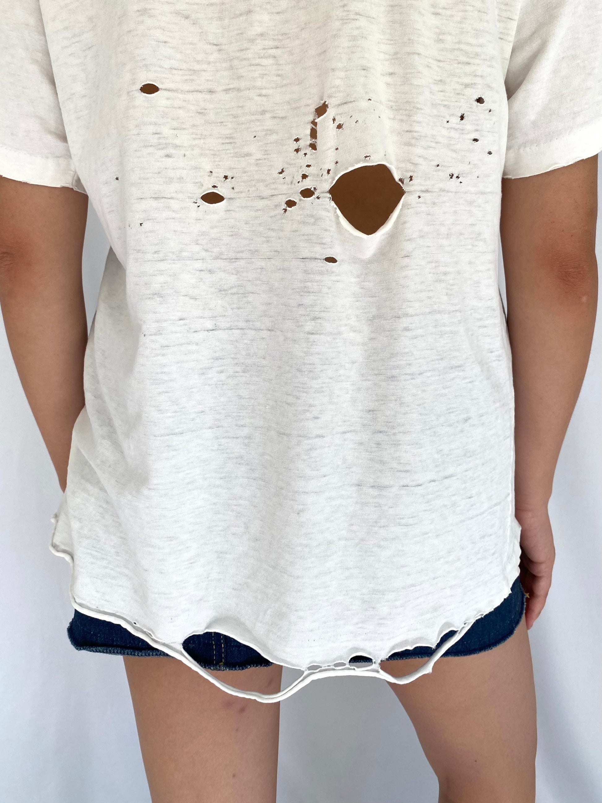 2000s vintage Africa crocodile distressed thrashed tee shirt 