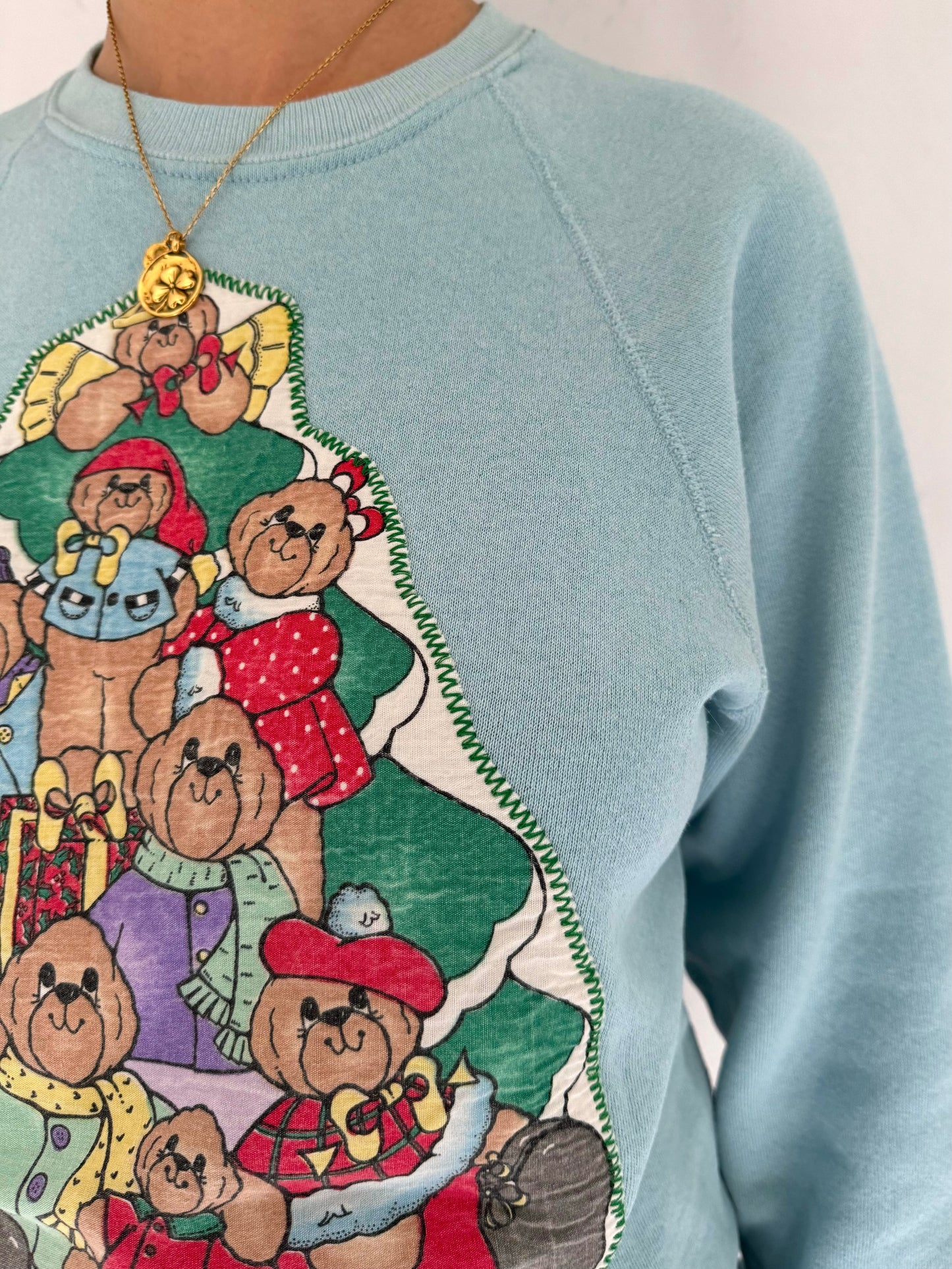 90s vintage blue colorful teddy bear christmas tree pullover sweater