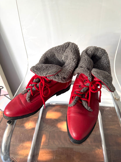 90s vintage red leather fuzzy lace up short ankle boots - womens US 7.5 8 | fall winter wool faux fur lined low heel flat booties