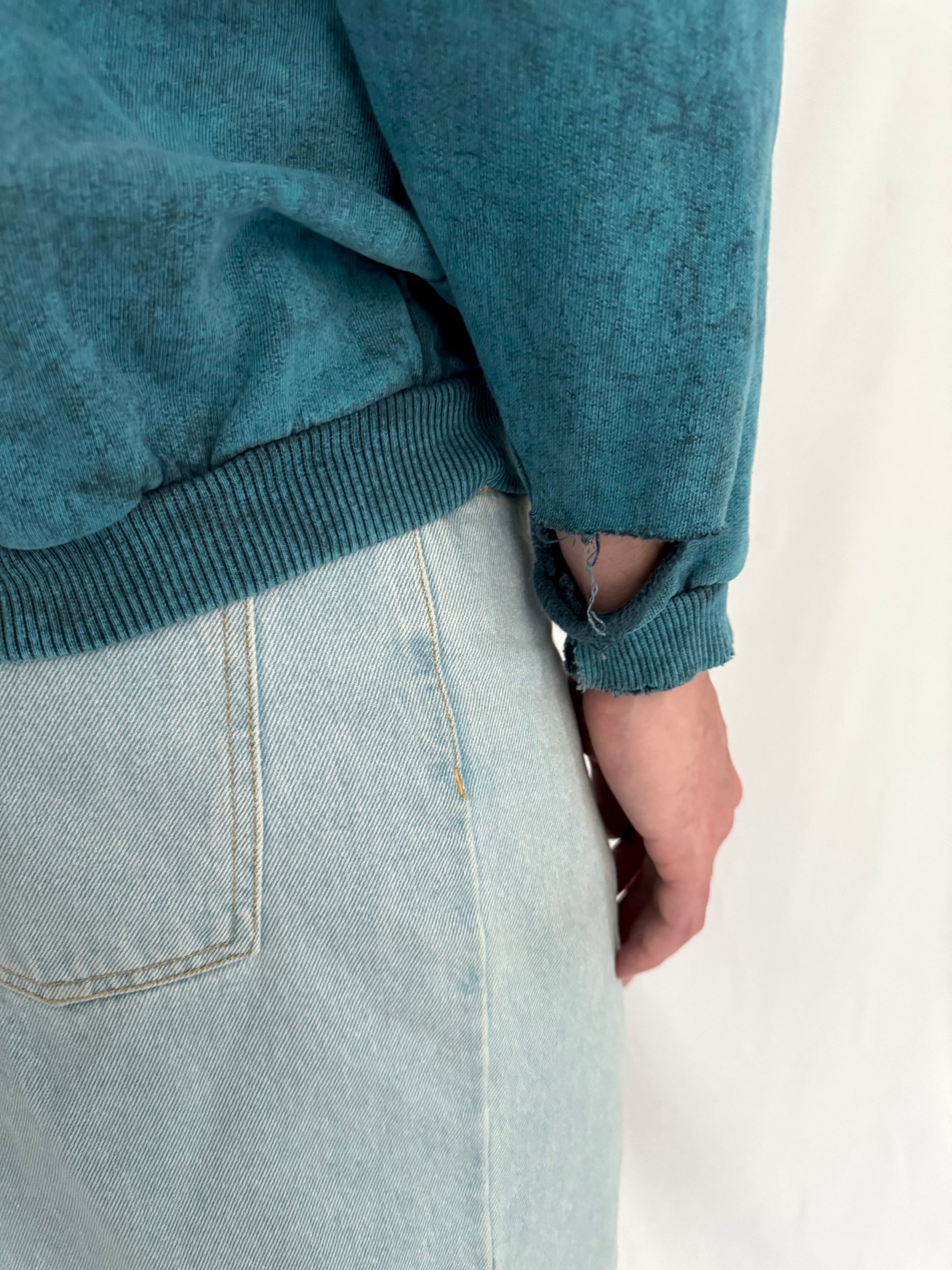 90s vintage blue wolf nature distressed graphic faded crewneck sweater