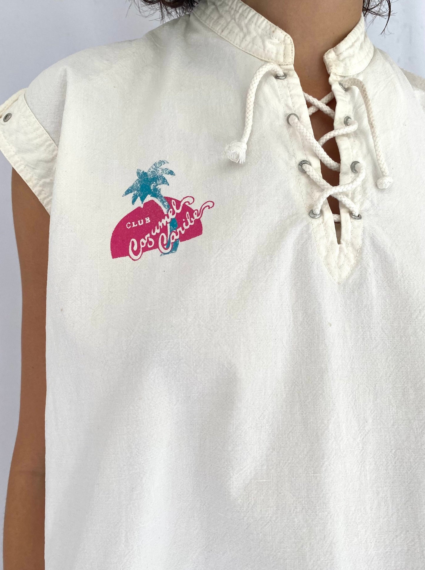 90s vintage cream unisex palm tree sleeveless shirt | Club Cozumel graphic tropical vacation boxy vest