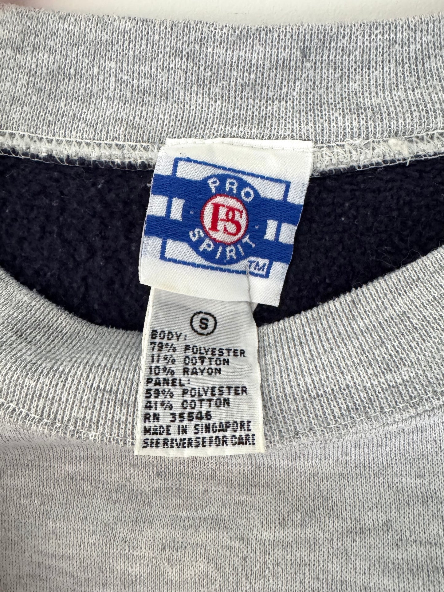 90s vintage grey navy kittens cat graphic striped crewneck pullover sweater