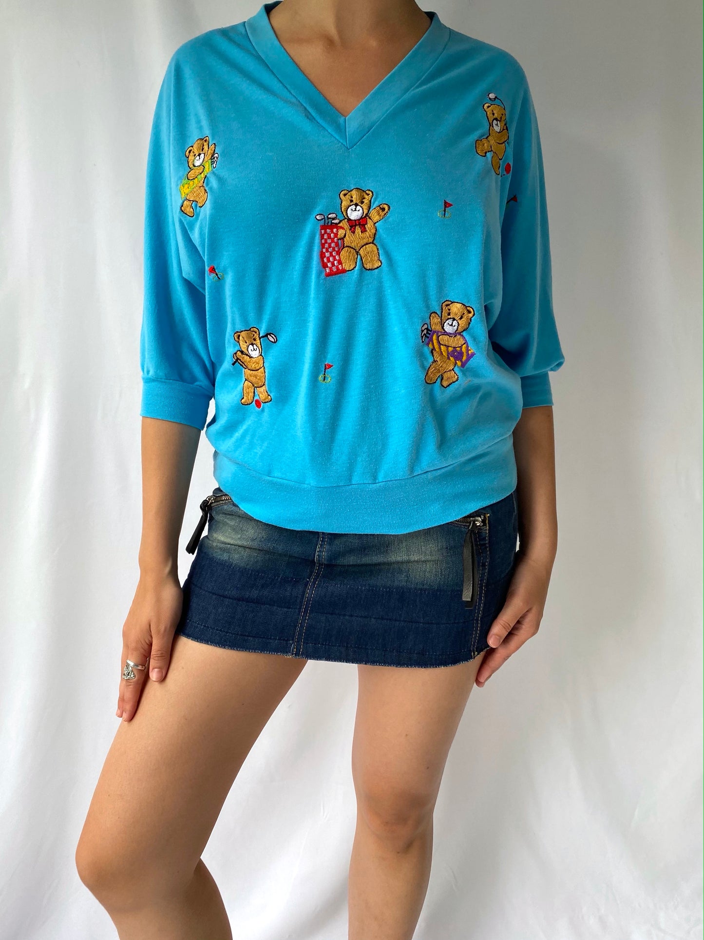 80s vintage blue embroidered bears golf slouchy half sleeve pullover shirt – small medium | novelty cartoon animal golfing top