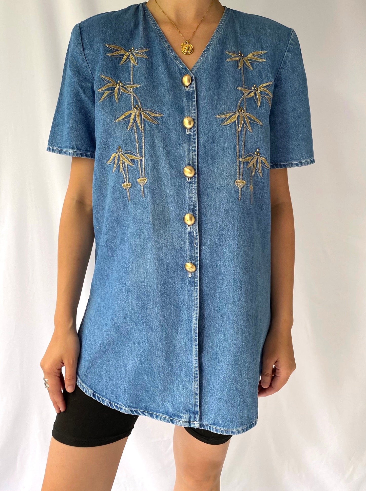 90s vintage blue denim embroidered palm tree button up shirt – medium | tropical funky retro casual blouse