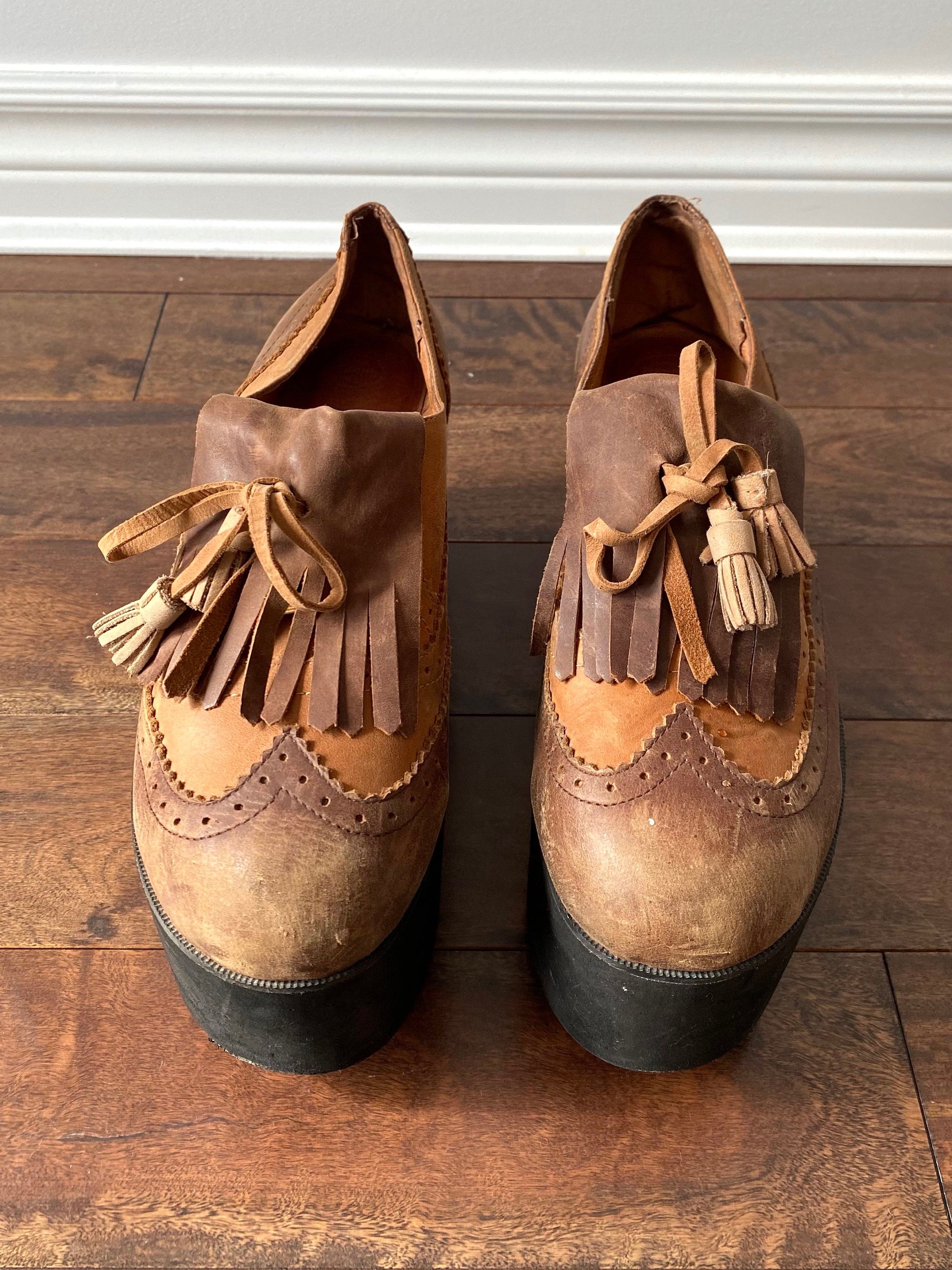 y2k does 70s vintage brown leather platforms - womens size 9