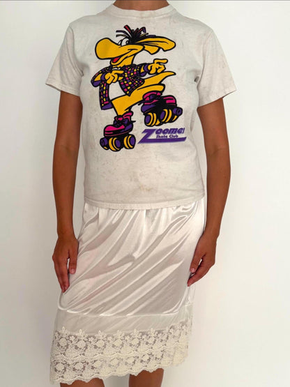 90s vintage white Zoomers Skate Club distressed baby tee shirt – small | thrashed fitted crop top