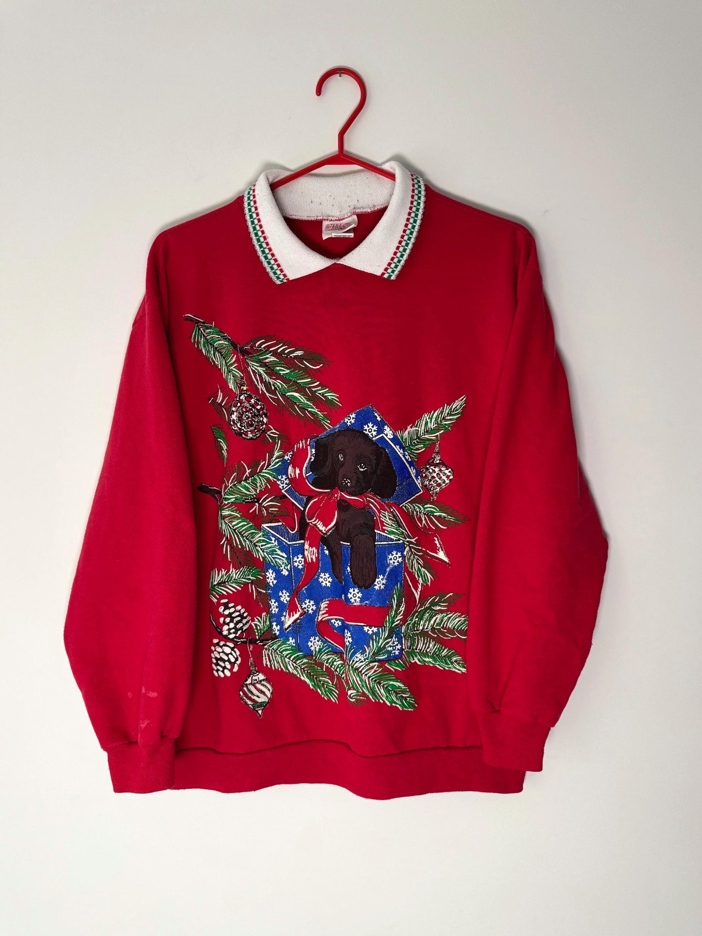 90s vintage red christmas tree dog puppy graphic pullover sweatshirt – medium