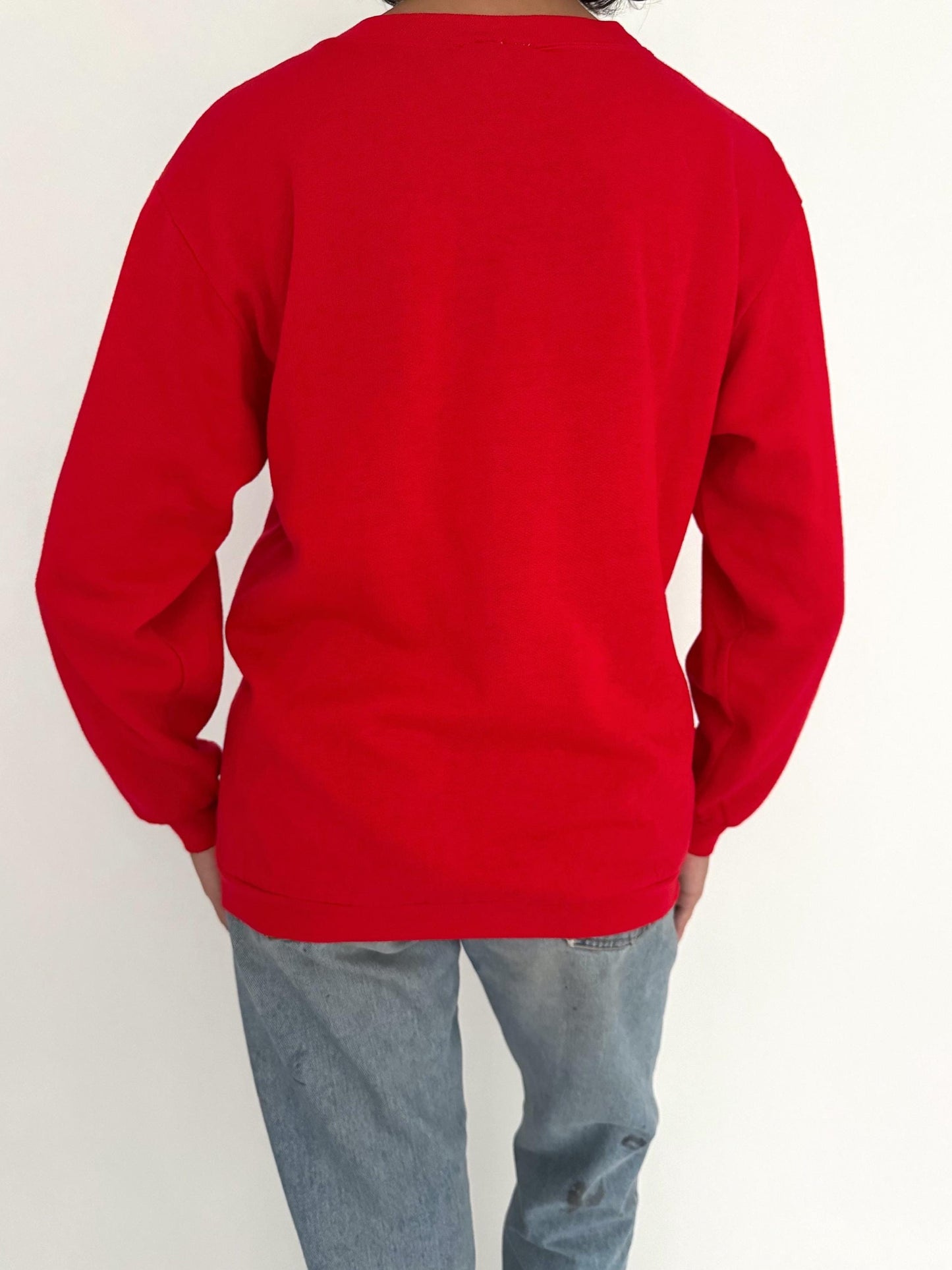 90s vintage red christmas wreath teddy bear graphic pullover sweatshirt – small