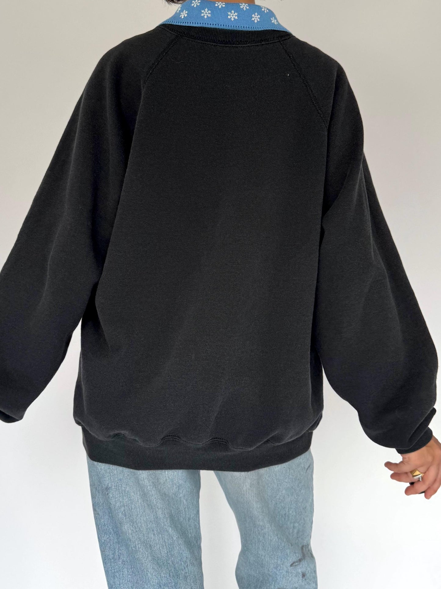 90s vintage black winter snowflake made in USA pullover sweatshirt – extra large