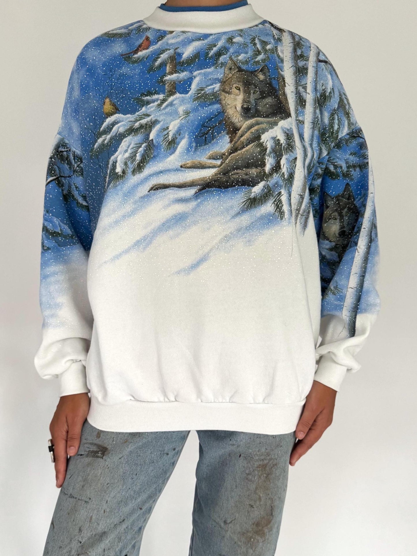 90s vintage wolf animal snowy winter graphic pullover sweatshirt – small medium