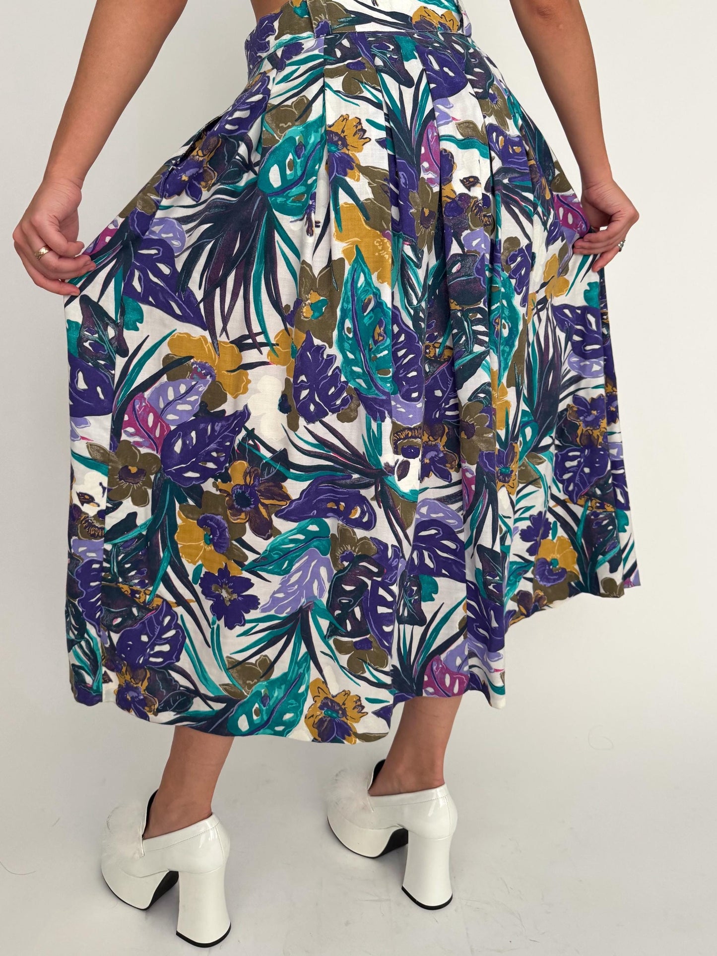 90s vintage multicolor floral botanical print pleated maxi skirt