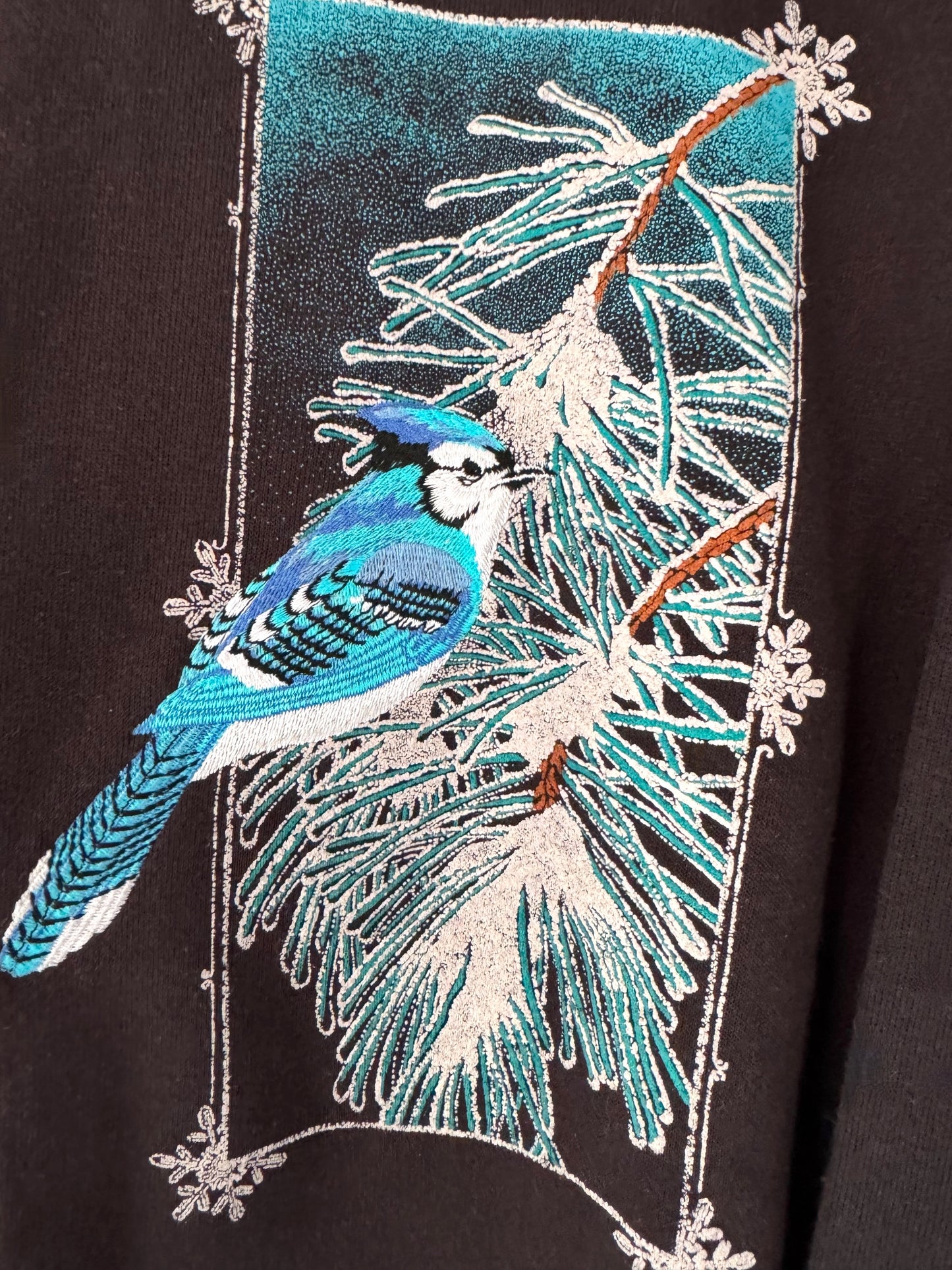 90s vintage blue jay bird nature graphic pullover sweatshirt – large